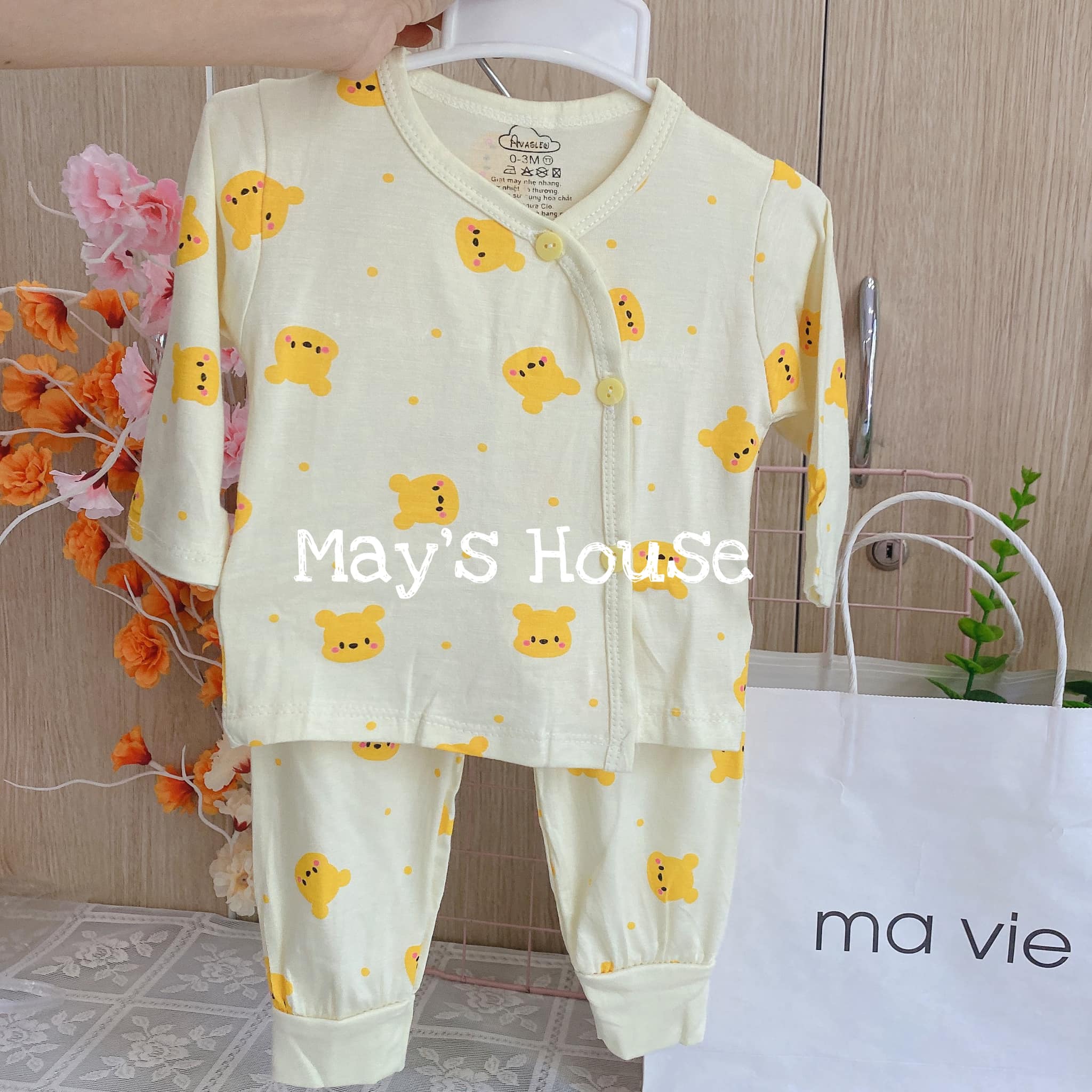 [🆕🇻🇳] May’s House – Cửa hàng quần áo sơ sinh & trẻ em 🧑‍🧒❤️️👶⭐️  Sót kho mấy lố sơ sinh avaler sale #49k/b
 Size 3-6kg. Mom ưng inbox em nhé
 , shares-1✔️ , likes-15❤️️ , date-2024-05-26 16:41:34🇻🇳🇻🇳🇻🇳📰🆕