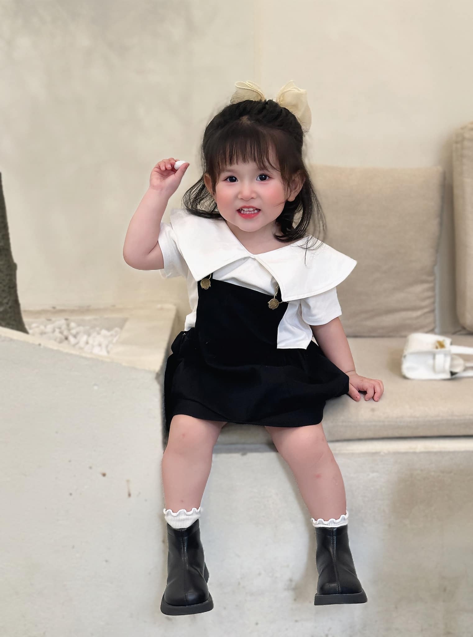 [🆕🇻🇳]  Queen Baby House – Chuyên đồ baby – 𝗤.𝗕 𝗦𝘁𝘂𝗱𝗶𝗼 – 𝗠𝗮𝗱𝗲 𝗜𝗻 𝗩𝗶𝗲𝘁 𝗡𝗮𝗺 – 𝗗𝗲𝘀𝗶𝗴𝗻 𝗕𝘆 𝗤𝘂𝗲𝗲𝗻 🧑‍🧒❤️️👶⭐️ Đ𝑎̃ 𝑐𝑜́ 𝑠𝑎̆̃𝑛 𝑡𝑎̣𝑖 𝑐𝑢̛̉𝑎 ℎ𝑎̀𝑛𝑔 𝑟𝑜̂̀𝑖 𝑛ℎ𝑒́ 𝑚𝑎𝑚𝑖 𝑜̛𝑖 
size chart : 90 – 150 ( 9kg – 38kg) 
 Tất cả sản phẩm được Queen lên ý tưởng thiết kế & sản xuất mở bán , shares-1✔️ , likes-22❤️️ , date-2024-06-10 15:05:58🇻🇳🇻🇳🇻🇳📰🆕