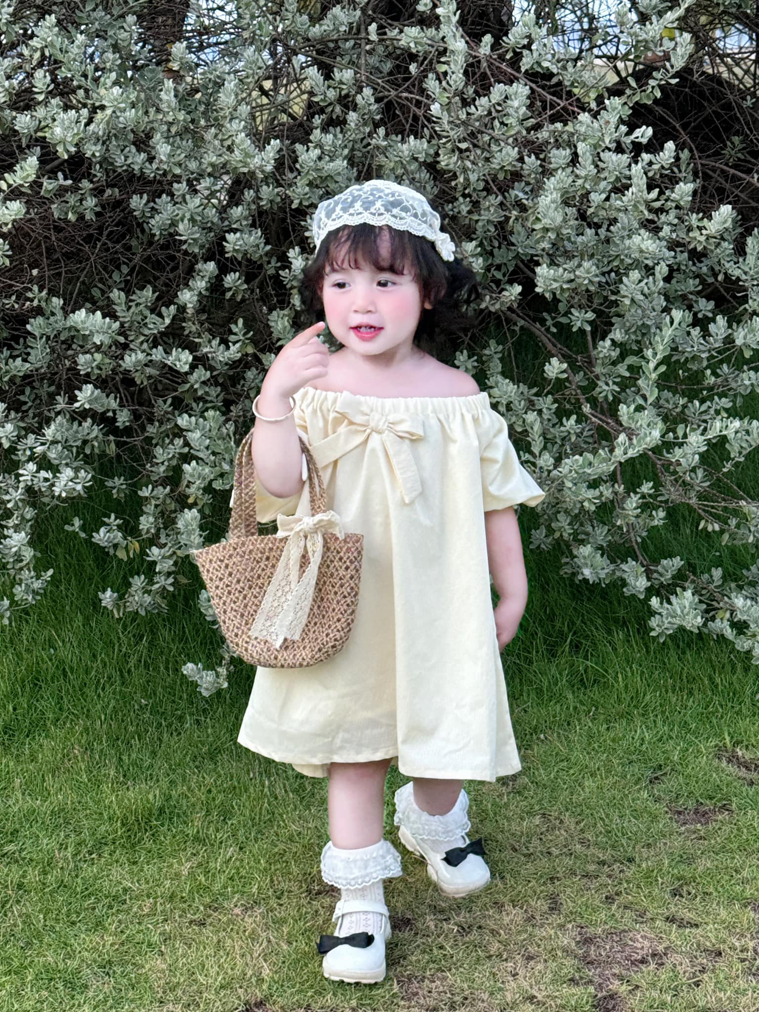 [🆕🇻🇳]  Queen Baby House – Chuyên đồ baby – 𝗤.𝗕 𝗦𝘁𝘂𝗱𝗶𝗼 – 𝗠𝗮𝗱𝗲 𝗜𝗻 𝗩𝗶𝗲𝘁 𝗡𝗮𝗺 – 𝗗𝗲𝘀𝗶𝗴𝗻 𝗕𝘆 𝗤𝘂𝗲𝗲𝗻 🧑‍🧒❤️️👶⭐️ 𝐗𝐢𝐧 𝐜𝐡𝐚̀𝐨 𝐞𝐦 𝐛𝐞́ 𝐧𝐡𝐚̀ 𝐐𝐮𝐞𝐞𝐧 𝐁𝐚𝐛𝐲 𝐇𝐨𝐮𝐬𝐞 ! 
Mỗi ngày một outfit dành cho bé cưng , chiếc body mà mami mê mẩn trong livetream hôm qua đây ạ 

size chart : 90  , shares-1✔️ , likes-26❤️️ , date-2024-06-11 16:46:40🇻🇳🇻🇳🇻🇳📰🆕