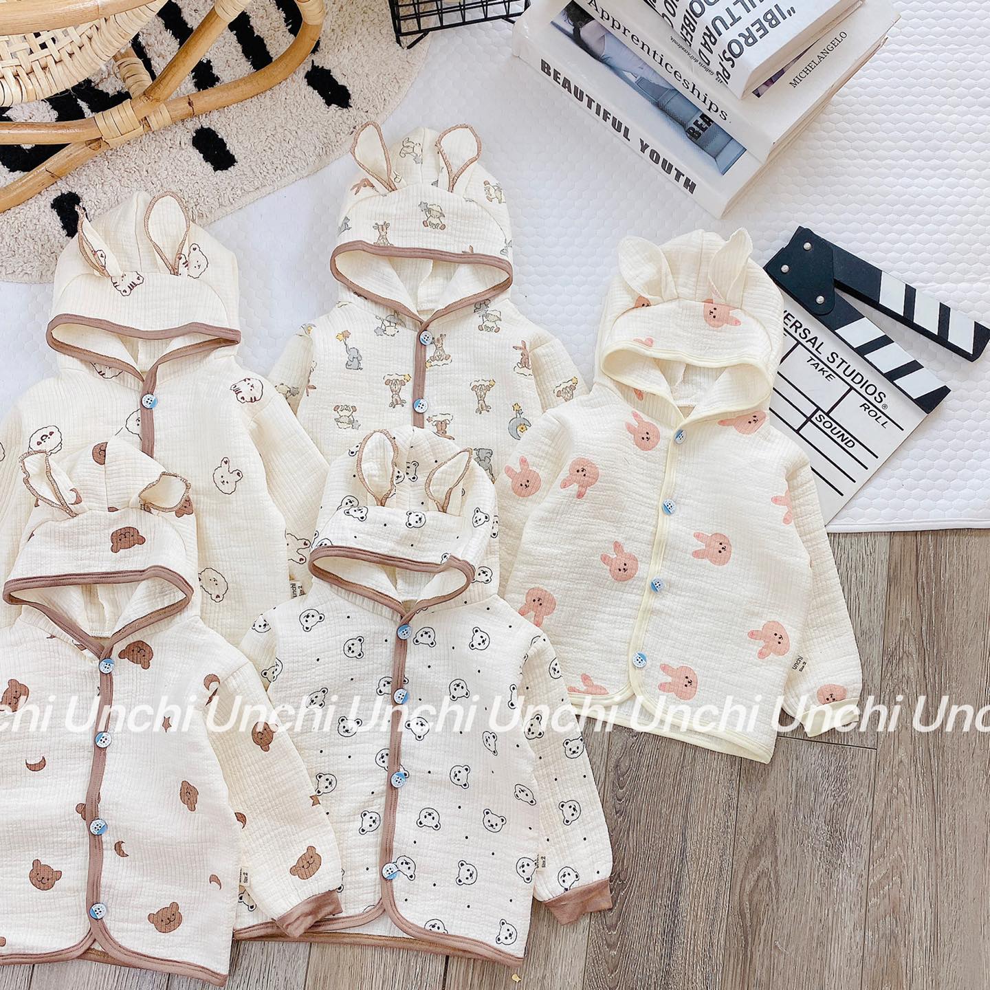 [🆕🇻🇳] Tổng kho sơ sinh Lynh Lee – Tổng kho sỉ lẻ Mẹ và bé 🧑‍🧒❤️️👶⭐️ Unchi ra mắt áo mũ xô muslin hoạ tiết mới ak!!                                                                                    Chất liệu xô Hàn mềm mại  , shares-0✔️ , likes-0❤️️ , date-2024-06-12 15:47:35🇻🇳🇻🇳🇻🇳📰🆕