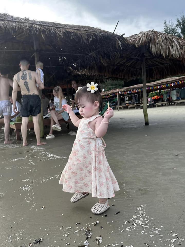 [🆕🇻🇳] Cheli Kid 🌷 – Thời trang thiết kế dành riêng cho các bé yêu 😍  🧑‍🧒❤️️👶⭐️ 𝐾ℎ𝑎́𝑐ℎ 𝑛ℎ𝑖́ 𝑛ℎ𝑎̀ 𝑡𝑢𝑖 𝑠𝑎𝑜 𝑚𝑎̀ 𝑐𝑢̛𝑛𝑔 𝑞𝑢𝑎́ 𝑧𝑖̣ 𝑛𝑒̀   𝑬𝒎 𝒃𝒆́ 𝑯𝒂𝒑𝒑𝒊 𝒗𝒂̀ 𝑹𝒐𝒔𝒆 𝒅𝒓𝒆𝒔𝒔 
 , shares-0✔️ , likes-32❤️️ , date-2024-06-28 00:05:17🇻🇳🇻🇳🇻🇳📰🆕