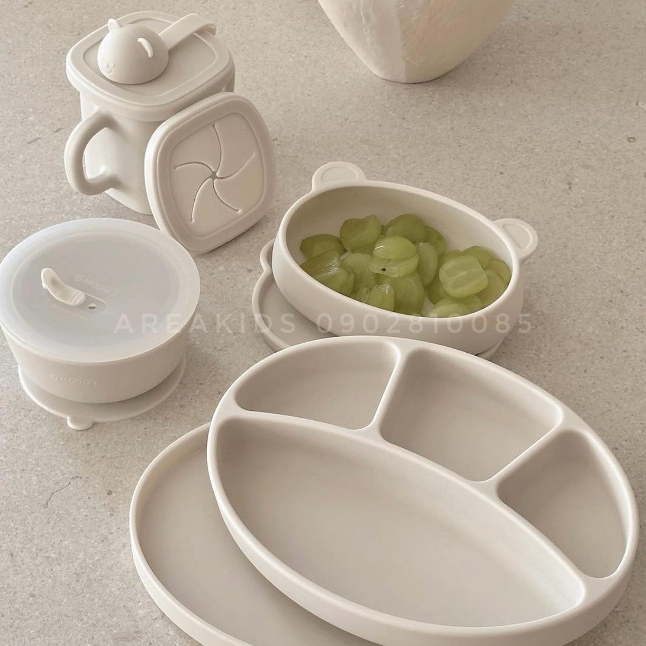 [🆕🇻🇳]  AreaKids – Chuyên hàng nội địa Hàn dành cho Mẹ và Bé 🧑‍🧒❤️️👶⭐️ Trọn bộ ăn dặm nhà Modui Bluemama đã về sẵn nhà em ạ, KHAY ĂN DẶM / BÁT + CỐC GẤU / BÁT KHỦNG LONG / CỐC TẬP UỐNG / CỐC HÚT / SET THÌA NĨA / KHAY + BÁT MÈO , shares-0✔️ , likes-1❤️️ , date-2024-06-27 18:00:30🇻🇳🇻🇳🇻🇳📰🆕