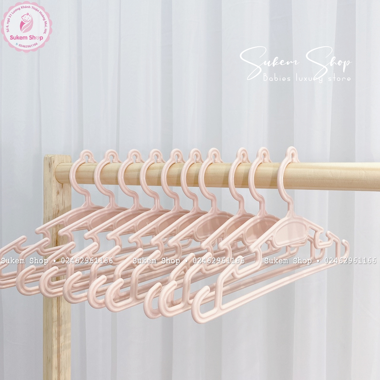 [🆕🇻🇳]  Sukem shop – Chuyên đồ sơ sinh – Đồ sơ sinh Nous, tã bỉm, bình sữa, khăn xô, khăn sợi tre, khăn ủ, tất 🧑‍🧒❤️️👶⭐️ MÓC QUẦN ÁO TRẺ EM 
Hãy để Sukem giúp các mẹ 1 tay để cùng mang đến 1 bộ quần áo thơm mát và thoải mái cho con nhé
Móc áo trẻ em Hara có gì 
 Thích hợp cho , shares-0✔️ , likes-0❤️️ , date-2024-07-01 13:00:12🇻🇳🇻🇳🇻🇳📰🆕
