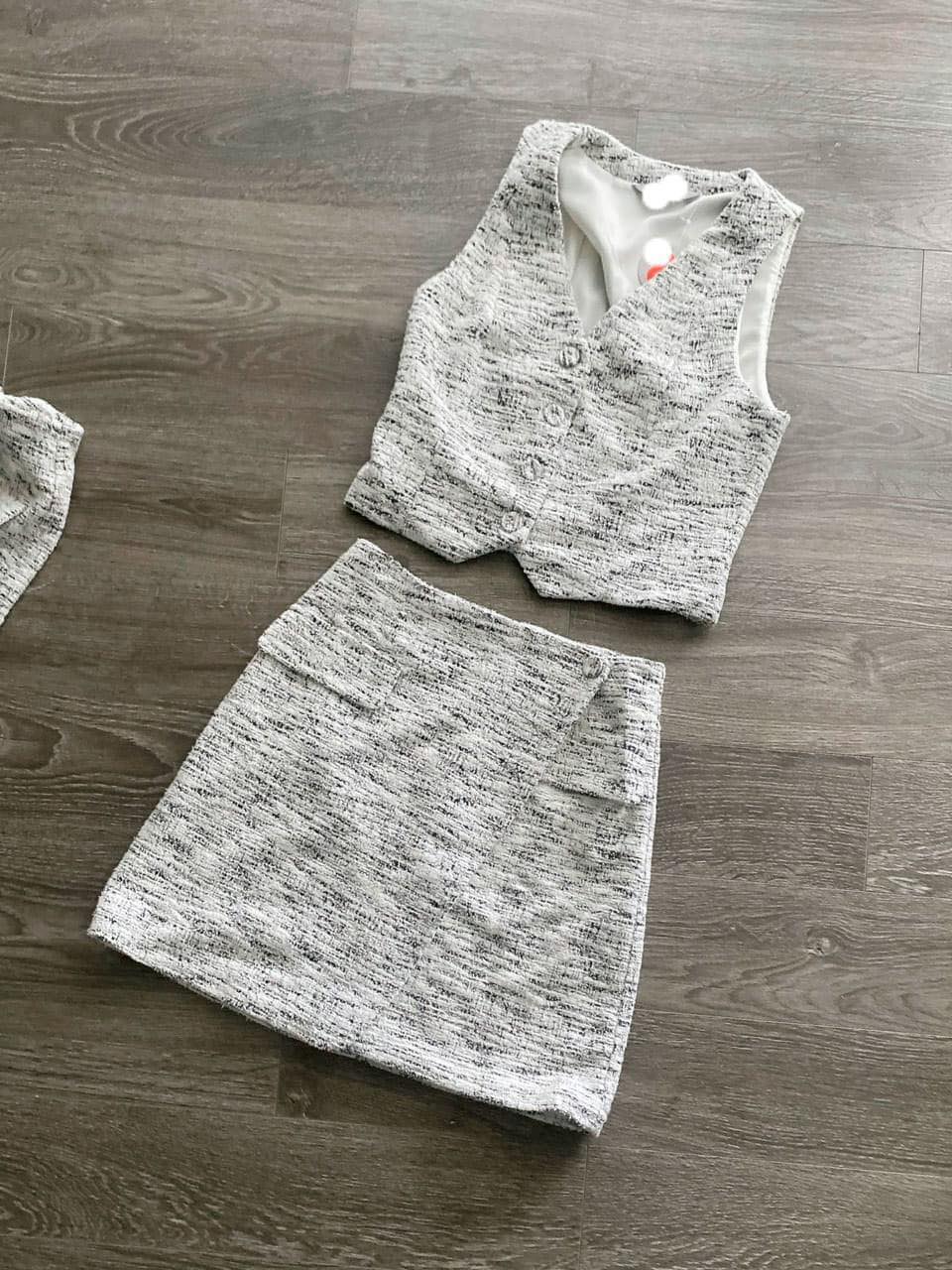 [🆕🇻🇳]  Măng Kids chuyên các mặt hàng xuất dư, xuất xịn 😎❤️️⭐️ Bộ sét  xịn mềm mặc không hề bi nóng hay khó chịu vì chất mềm đẹp lắm. 
 Nguyên set em xỉu ngang luôn ,fom đỉnh mặc zô cái dính liền 
 Sz xs s m l 

 , shares-0✔️ , likes-3❤️️ , date-2024-07-05 22:53:15🇻🇳🇻🇳🇻🇳📰🆕