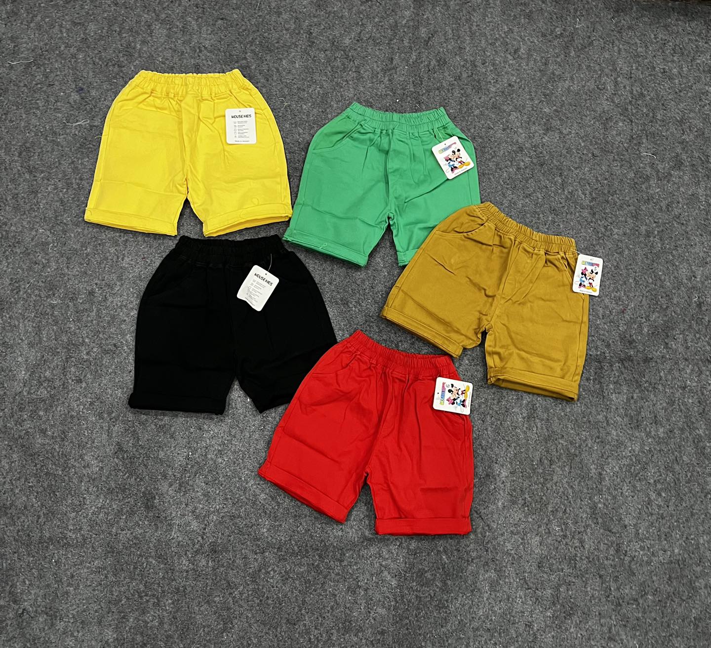 [🆕🇻🇳] Quần Áo Trẻ Em Thegioiconyeu – ✨ CHUYÊN QUẦN ÁO BÉ TRAI – NÓN – PHỤ KIỆN 🧑‍🧒❤️️👶⭐️ Lô quần màu sắc đẹp quá trời
 Sz 12kg-30kg
 , shares-0✔️ , likes-4❤️️ , date-2024-07-07 16:22:46🇻🇳🇻🇳🇻🇳📰🆕