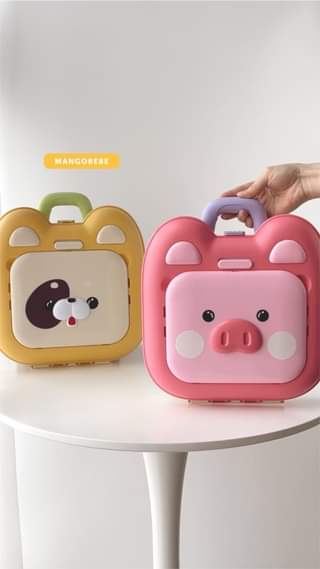 [🆕🇻🇳]  TIỆM NHÀ XOÀI – Chuyên sản phẩm cao cấp cho bé yêu! 🧑‍🧒❤️️👶⭐️   Vừa là bàn vẽ, vừa là bảng vẽ, lại hô biến thành ghế ngồi cho bé lun nè!  Tặng ngay các nghệ sĩ nhí  #cặp #vẽ #di #động #đa #năng mom ơi. Giá chỉ #2xx
 , shares-0✔️ , likes-17❤️️ , date-2024-07-09 18:59:53🇻🇳🇻🇳🇻🇳📰🆕