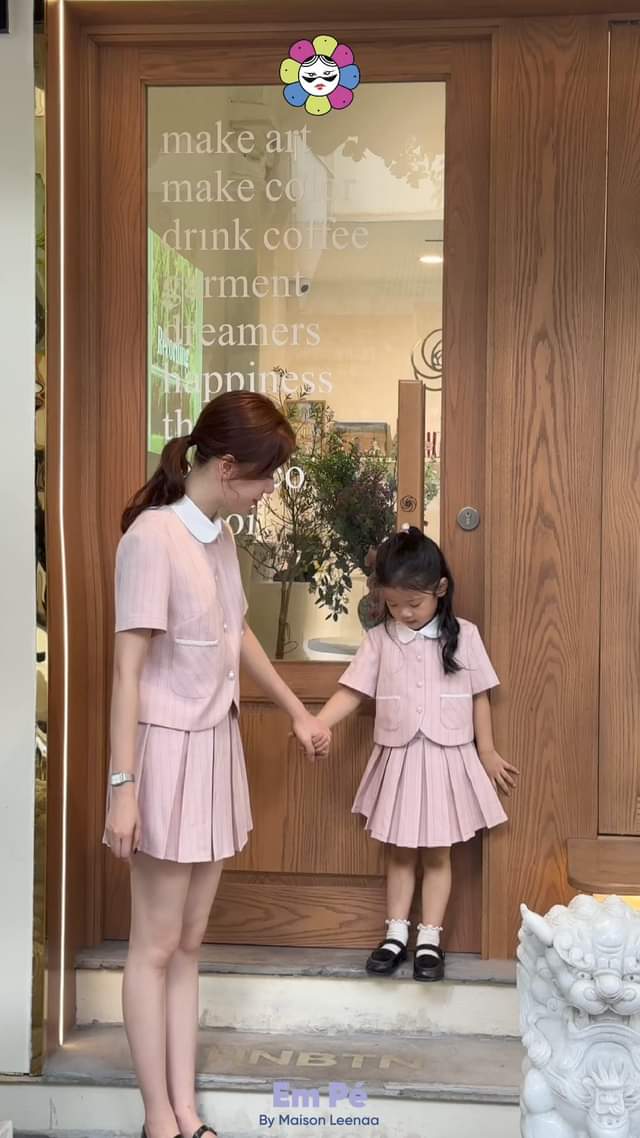 [🆕🇻🇳] 𝐄𝐦 𝐩𝐞́ 𝐛𝐲 𝐌𝐚𝐢𝐬𝐨𝐧 𝐋𝐞𝐞𝐧𝐚𝐚 – Đồ trẻ em 🧑‍🧒❤️️👶⭐️ Em pé gái, người bạn shopping của mẹ mỗi ngày  𝑬𝒎 𝒑𝒆́ 𝒗𝒂̀ 𝒎𝒆̣ 𝒅𝒊𝒆̣̂𝒏 𝒔𝒆𝒕 𝒌𝒆̣𝒐 𝒃𝒐̂𝒏𝒈 𝒈𝒐̀𝒏 
 , shares-13✔️ , likes-365❤️️ , date-2024-08-10 20:24:05🇻🇳🇻🇳🇻🇳📰🆕