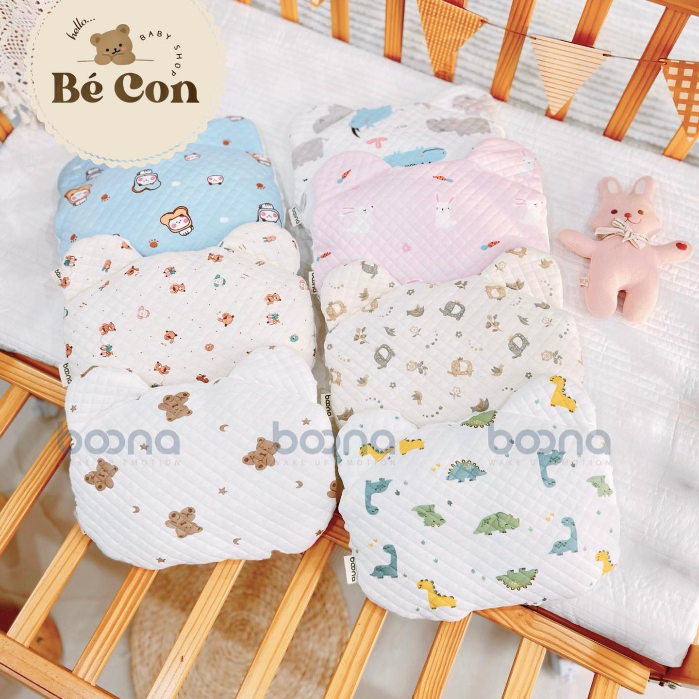 [🆕🇻🇳] BÉ CON Baby Shop – Thời trang trẻ em Sóc Trăng 🧑‍🧒❤️️👶⭐️ Gối Tai Gấu Trần Bông Phối Mặt Vải Hạt Đậu – In Hình Dễ Thương Cao Cấp Cho Bé Sơ Sinh
 Kích thước: 22x32cm
Ưu điểm của e gối này là gì? 
Gối có 2 mặt:
   M , shares-1✔️ , likes-1❤️️ , date-2024-08-20 15:37:34🇻🇳🇻🇳🇻🇳📰🆕