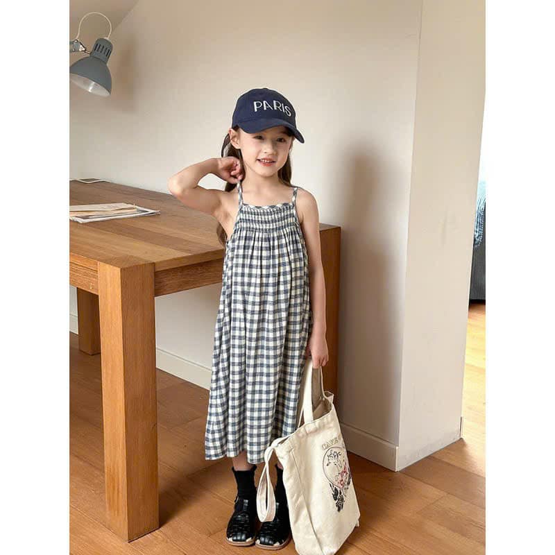 [🆕🇻🇳]  MiuMiu Kids – Đồ trẻ em 🧑‍🧒❤️️👶⭐️ ĐẦM BÉ GÁI HAI DÂY SỌC KẺ MÙA HÈ CHẤT THÔ QC.

𝑻𝒉𝒊̀ 𝒓𝒂 𝒍𝒂̃𝒏𝒈 𝒎𝒂̣𝒏 𝒌𝒉𝒐̂𝒏𝒈 𝒑𝒉𝒂̉𝒊 𝒎𝒖̀𝒂 𝒉𝒆̀
𝑳𝒂̃𝒏𝒈 𝒎𝒂̣𝒏 𝒍𝒂̀ 𝒎𝒖̀𝒂 𝒉𝒆̀ 𝒃𝒆̂𝒏 𝒆𝒎
Như bông hoa hồng mềm mại và kiêu s , shares-2✔️ , likes-4❤️️ , date-2024-08-20 21:07:21🇻🇳🇻🇳🇻🇳📰🆕