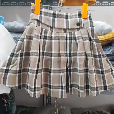 [ Shop.100K🤝Cho Thuê Hàng Bán Sỉ_Lẻ ] – Chân váy kẻ xếp ly dáng xoè

Chất vải mềm, không nhăn

Hàng lẻ size

Giá lẻ 1 …