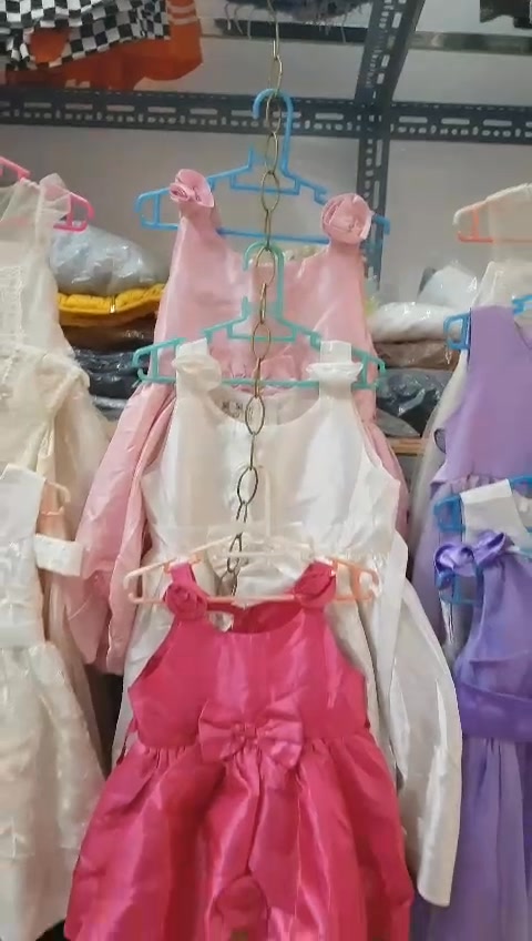 [ Shop.100K🤝Cho Thuê Hàng Bán Sỉ_Lẻ ] – Váy công chúa xinh lắm ạ

Chất voan tơ bồng bềnh

Hàng lẻ size

Giá lẻ #100k_2s …