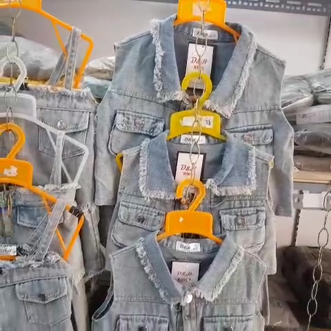 [ Shop.100K🤝Cho Thuê Hàng Bán Sỉ_Lẻ ] – Set jean cá tính cho bé gái nhiều mẫu

Chất jean đứng fom, mềm nhẹ

Hàng lẻ siz …