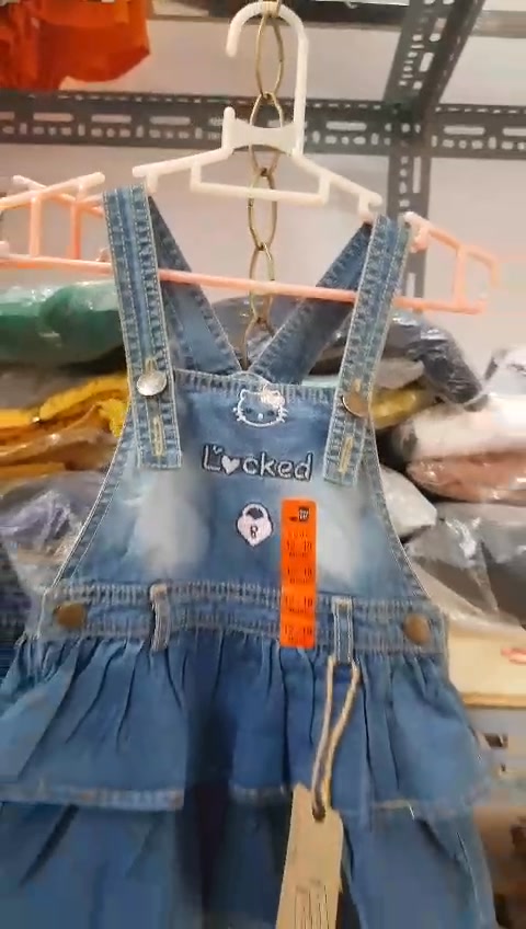 [ Shop.100K🤝Cho Thuê Hàng Bán Sỉ_Lẻ ] – Váy yếm jean cho bé gái

Chất jean mềm mát

Hàng lẻ size

Giá lẻ #100k_2sp

Sỉ_L …