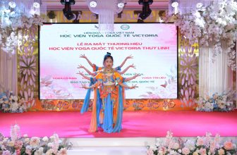 [🆕🇻🇳] Top1StarKids ⭐ ☀ ⚡ “ Ngàn Năm Cầu Nguyện”
Biên đạo thầy : Vương Nguyễn
Thể hiện nhóm: #Staryoga
#Team_VictoriaYoga
#Team_Cô Thắm Phạm
#TranKh , shares-0✔️ , likes-5❤️️ , date-2023-04-03 16:12:44🇻🇳🇻🇳🇻🇳📰🆕