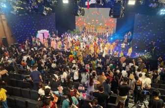 [🆕🇻🇳] Top1StarKids ⭐ ☀ ⚡ Năm trước tất cả hơn 200 cháu và gần 400 khán giả ngồi xem từ đầu đến cuối không ai về luônKhúc này là các cháu các mẹ đã đi  , shares-0✔️ , likes-0❤️️ , date-2023-04-07 00:53:41🇻🇳🇻🇳🇻🇳📰🆕