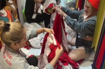 [🆕🇻🇳] Top1StarKids ⭐ ☀ ⚡ Ai chứ riêng LynC dù là ở vị trí nào múa ít múa nhiều thì đều tự cô đi nhặt từng bộ đồ để vừa in với các con  Mang về trước chấp… , shares-0✔️ , likes-1❤️️ , date-2023-04-13 05:03:24🇻🇳🇻🇳🇻🇳📰🆕