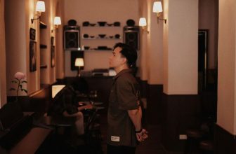 [☕️🇻🇳] 15.22 café – wine – live music ☕️ Top1Coffee ☕️ Những ngày trôi chậm nhưng sẽ là những ngày đẹp trời. @johnnytonton, shares-0✔️ , likes-9❤️️ , date-2023-05-20 05:31:38🇻🇳🇻🇳🇻🇳📰🆕