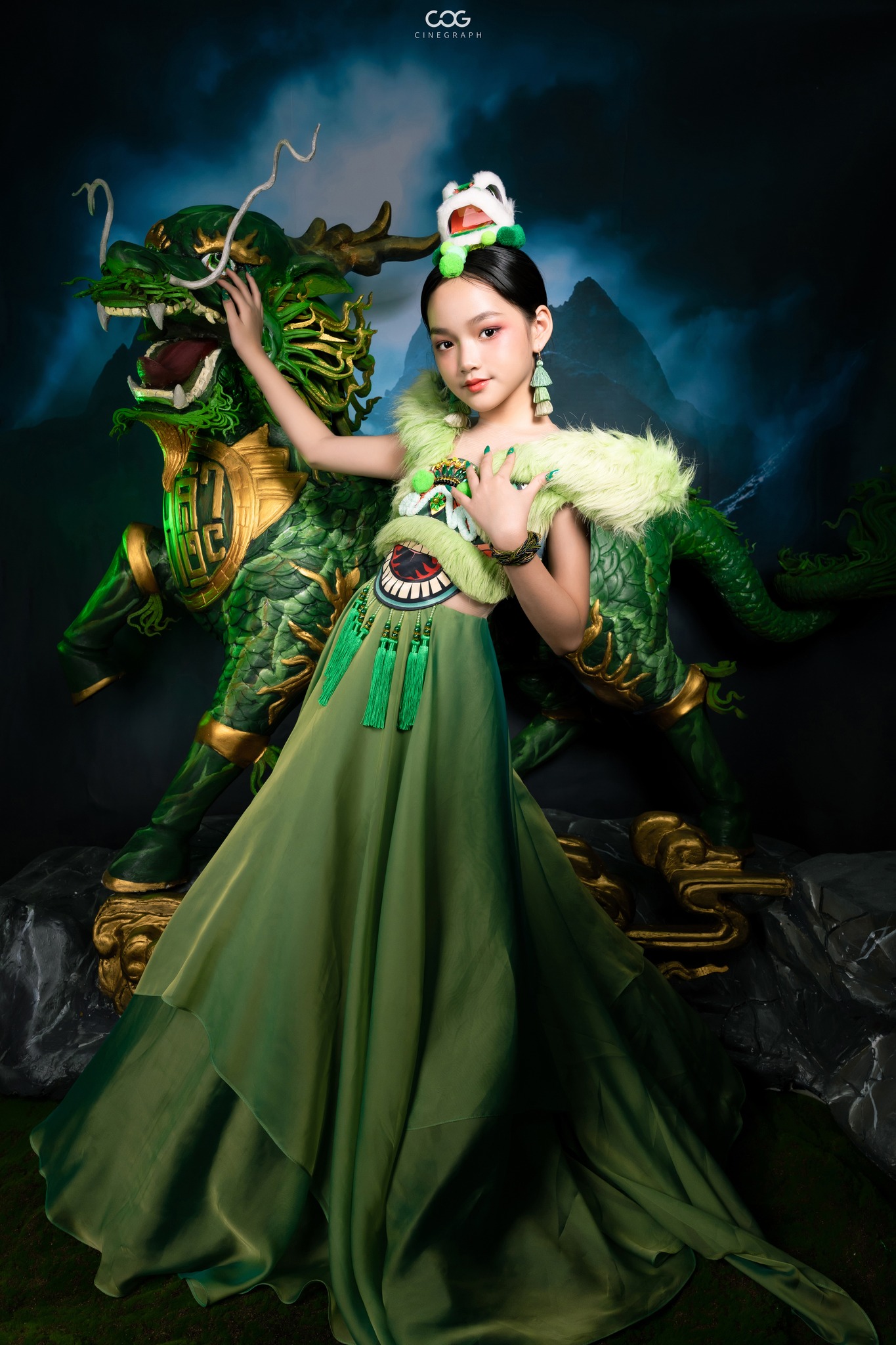 [🆕🇻🇳] Top1StarKids ⭐ ☀ ⚡ Chụp xong là phải up luôn cho nóng ạ, một cô nàng khai mở concept cực chất
BST: LÂN
NTK: Nhật Thực
Model: Vũ Bảo Vy
Makeup: L , shares-0✔️ , likes-2❤️️ , date-2022-08-31 16:13:53🇻🇳🇻🇳🇻🇳📰🆕