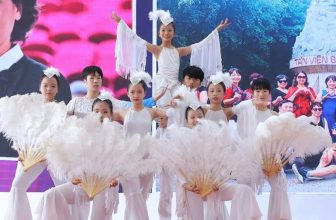 [🆕🇻🇳] Top1StarKids ⭐ ☀ ⚡ Nhóm Linh Anh Crew thể hiện bài Cò lả trong Lễ khai mạc Dance Festival 2022. Biên đạo thầy Thế Hiển
Nhóm Linh Anh Crew thể hiện  , shares-0✔️ , likes-0❤️️ , date-2022-11-24 04:01:27🇻🇳🇻🇳🇻🇳📰🆕