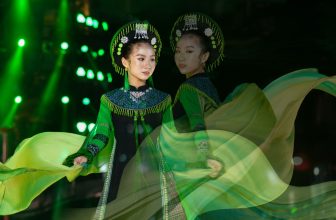 [🆕🇻🇳] Top1StarKids ⭐ ☀ ⚡ Thật vinh dự và tự hào khi là một trong những NTK được tham dự trong đêm đại nhạc hội của Lễ hội áo dài du lịch Hà Nội 2022. Một , shares-0✔️ , likes-0❤️️ , date-2022-12-05 12:27:40🇻🇳🇻🇳🇻🇳📰🆕