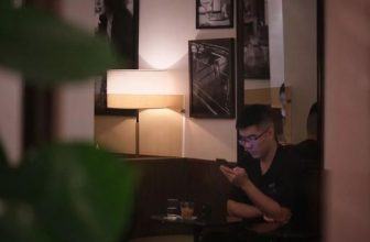 [☕️🇻🇳] 15.22 café – wine – live music ☕️ Top1Coffee ☕️ / alone / @mokuin, shares-0✔️ , likes-1❤️️ , date-2023-03-29 11:04:34🇻🇳🇻🇳🇻🇳📰🆕