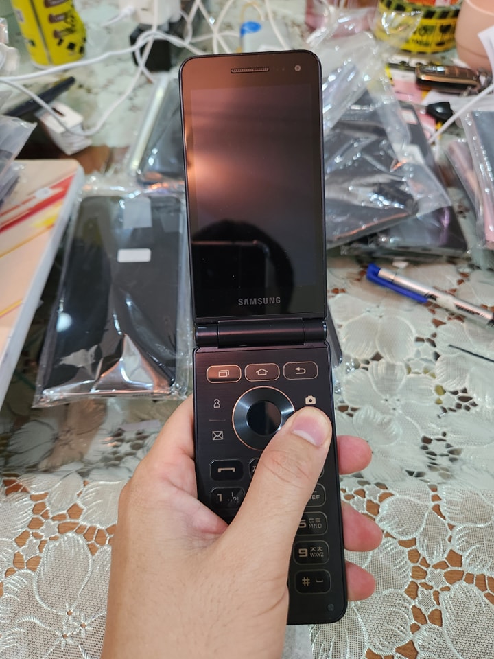 [📱🇻🇳] Điện thoại xách tay Hàn quốc Công Dung 📱 Top1Phone 💻 – ĐÃ BÁNMở hàng foder2 nguyên seal đẹp như mới kaka, máy gập, cảm ứng đa đi …