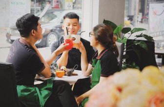 [☕️🇻🇳] Amavo Caffè 🥤 Top1Coffee ☕️ Mọi người ơi mọi người ơi, không khí ngoài phố đang nhộn nhịp quá rồi nè!!  Riêng ad thì đang nôn nóng sửa soạn cho lễ Noel này  , shares-1✔️ , likes-9❤️️ , date-2020-11-23 13:35:39🇻🇳🇻🇳🇻🇳📰🆕