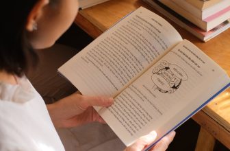 [☕️🇻🇳] 15.22 café – wine – live music 🥤 Top1Coffee ☕️ Ở một cuốn sách hay, tôi tìm thấy cả bầu trời trong mắt một người, tôi thấy sự tiếp nối trao truyền của bao thế hệ.”
__________ , shares-1✔️ , likes-51❤️️ , date-2021-12-26 11:11:14🇻🇳🇻🇳🇻🇳📰🆕