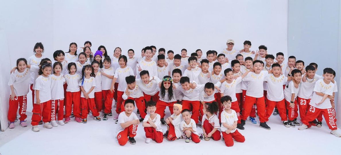 [🆕🇻🇳] Top1StarKids ⭐ ☀ ⚡ Trung thu đã gần kề
Inbox hoặc liên hệ hotline 0968547637
Để đặt lịch biểu diễn với Rùa Team ngay nhé ạ
#Top1Vietnam
#Top1L , shares-0✔️ , likes-0❤️️ , date-2022-08-18 09:21:09🇻🇳🇻🇳🇻🇳📰🆕