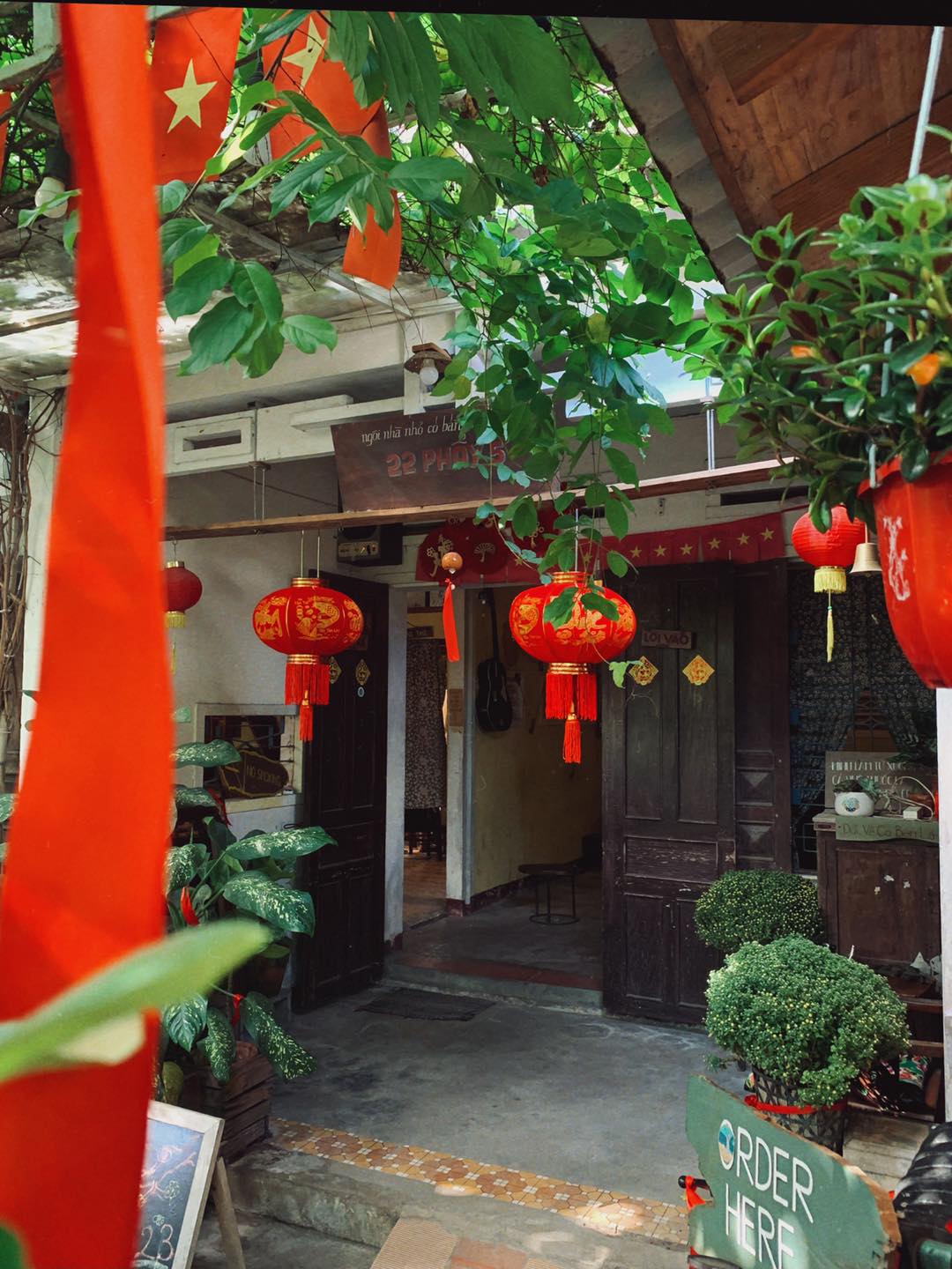 [☕️🇻🇳] 22 phẩy 5 coffee 🥤 Top1Coffee ☕️ Hơi ấm của mùa xuân lan tỏa khắp nơi, vạn vật như bừng tỉnh sau những đêm dài lạnh lẽo của Mùa Đông, hít từng hơi nhỏ thấm sâu v , shares-3✔️ , likes-50❤️️ , date-2023-01-11 10:00:44🇻🇳🇻🇳🇻🇳📰🆕