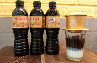 [☕️🇻🇳] Cafe Thái – 27 Triệu Việt Vương – Đây là một quán cà phê nổi bật với không gian của những năm 50 – 60 của thế kỷ 20 🥤 Top1Coffee ☕️ Cà Tết, chỉ Tết mới làm ^^ #Thái chờ các phê thủ đến lấy nốt mấy chai 500ml này về pha cốc nâu đá xem táo quân nhé. 75k/chai. Nh , shares-1✔️ , likes-58❤️️ , date-2023-01-21 08:34:34🇻🇳🇻🇳🇻🇳📰🆕