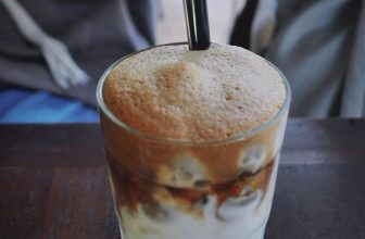 [☕️🇻🇳] Đèn Coffee 🥤 Top1Coffee ☕️ “Tình Yêu như ly Bạc Xỉu
Anh mà Bạc thì em Xỉu”
Bạc xỉu thức uống dành riêng cho người nặng tình.
——————
Cả nhà  , shares-0✔️ , likes-6❤️️ , date-2023-03-18 05:05:45🇻🇳🇻🇳🇻🇳📰🆕