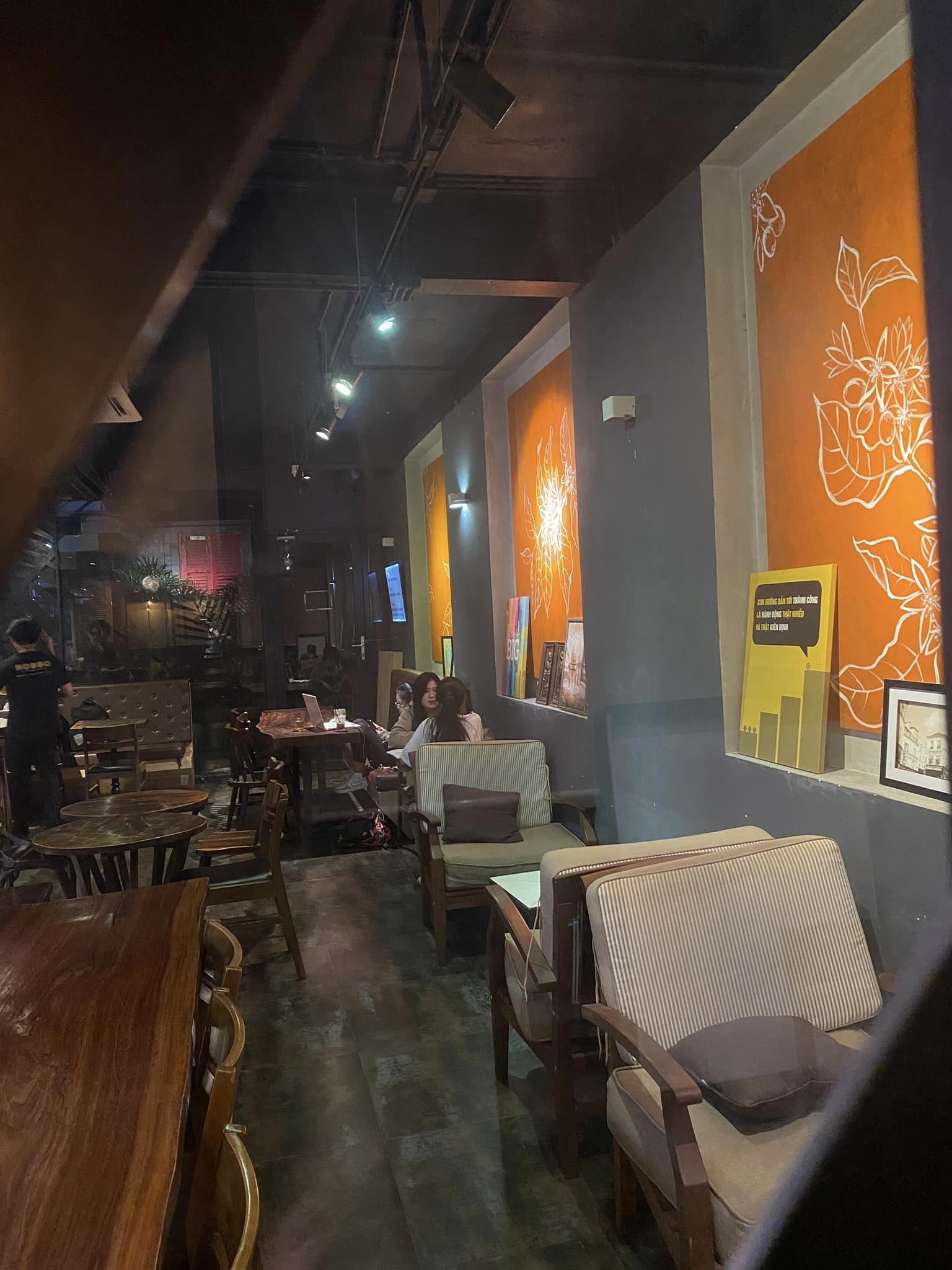 Chill out!
#rossocoffee #coffeequan7