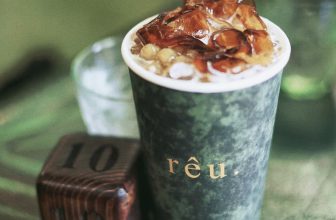 [☕️🇻🇳] r ê u . coffee 🥤 Top1Coffee ☕️ Ám ảnh một màu xanh
Ngon hơn khi uống lạnh và ngồi bên anh  * r ê u . cảm ơn những bức ảnh thật đẹp của khách hàng #HiếuNguyễn
, shares-4✔️ , likes-181❤️️ , date-2023-06-03 06:53:54🇻🇳🇻🇳🇻🇳📰🆕