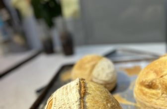 [☕️🇻🇳] GẤU Coffee – Bakery 🥤 Top1Coffee ☕️ Sourdough, 100% natural levain, 82%Hydration, 72h retarded.
240°C 40m
Baking With GAU …!
#gaucoffeeandbakery #professionalbak , shares-0✔️ , likes-74❤️️ , date-2023-06-06 12:42:42🇻🇳🇻🇳🇻🇳📰🆕