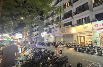 [☕️🇻🇳] A Room Café – Quán cà phê 🥤 Top1Coffee ☕️ Tối thứ 7 đông zui tại A room chúng mình
Trà gì cũng có, món gì cũng ngon
Không gian thoải mái   𝗛𝗼𝘁𝗹𝗶𝗻𝗲: 𝟬𝟵𝟯 𝟲𝟱𝟲𝟯 𝟵𝟵𝟵
𝗛𝗼𝗮̣ , shares-0✔️ , likes-11❤️️ , date-2023-07-01 15:26:49🇻🇳🇻🇳🇻🇳📰🆕