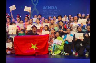 [🆕🇻🇳] Top1StarKids ⭐ ☀ ⚡ Một chuyến đi không còn gì mong đợi hơnLần đầu tiên tay không bắt giặc  dẫn quân sang tham dự cuộc thi nhảy múa quốc tế ở Sin , shares-0✔️ , likes-1❤️️ , date-2023-07-31 16:09:10🇻🇳🇻🇳🇻🇳📰🆕