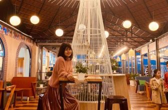 [☕️🇻🇳] Horizon Coffee – Đà Lạt 🥤 Top1Coffee ☕️ Buổi tối khi sương xuống và nhiệt độ còn có 15 độ, hãy ngồi ở khu trong nhà để ánh đèn vàng ấm áp ôm lấy bạn nha!
Có người yêu  , shares-0✔️ , likes-12❤️️ , date-2023-08-06 01:30:00🇻🇳🇻🇳🇻🇳📰🆕