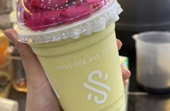 [☕️🇻🇳] Tea and Coffee 1995s Việt Trì 🥤 Top1Coffee ☕️ Dư âm 20/10  các chị em khoe quà khoe người tặng quà  thôi
Hôm qua 1995s vừa vui nhưng lại buồn 1 xíu các cậu ạ. Vui vì được  , shares-1✔️ , likes-11❤️️ , date-2023-10-21 05:33:21🇻🇳🇻🇳🇻🇳📰🆕