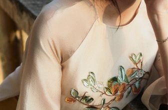 [🆕🇻🇳] IVY moda – Chuỗi thương hiệu thời trang công sở 👕 Top1Fashion 👗  ÁO DÀI HỌA Y: Sự cộng hưởng của hơi thở truyền thống quý giá qua họa tiết thêu tay kì công và tỉ mỉ, cùng chất liệu voan, lụa ba , shares-0✔️ , likes-4❤️️ , date-2023-11-17 04:13:30🇻🇳🇻🇳🇻🇳📰🆕