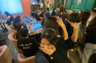 [☕️🇻🇳] PINK Cafe 37 Nguyễn Văn Huyên 🥤 Top1Coffee ☕️  Địa điểm thích hợp cho các buổi họp nhóm, workshop, sự kiện,…
Không gian rộng rãi, màu Hồng chủ đạo, thiết kế chanh sả
Tầng , shares-0✔️ , likes-1❤️️ , date-2023-11-17 07:28:02🇻🇳🇻🇳🇻🇳📰🆕