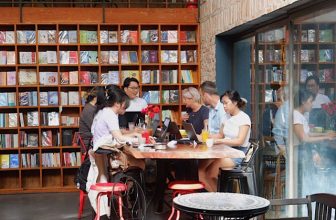 [☕️🇻🇳] Nhã Nam Books N’ Coffee 🥤 Top1Coffee ☕️ Một buổi họp mặt thầy trò sẽ có gì? Những lời bàn luận rôm rả về một vấn đề đang được quan tâm, những câu chuyện đưa nhau về miề , shares-0✔️ , likes-6❤️️ , date-2023-11-19 04:08:47🇻🇳🇻🇳🇻🇳📰🆕