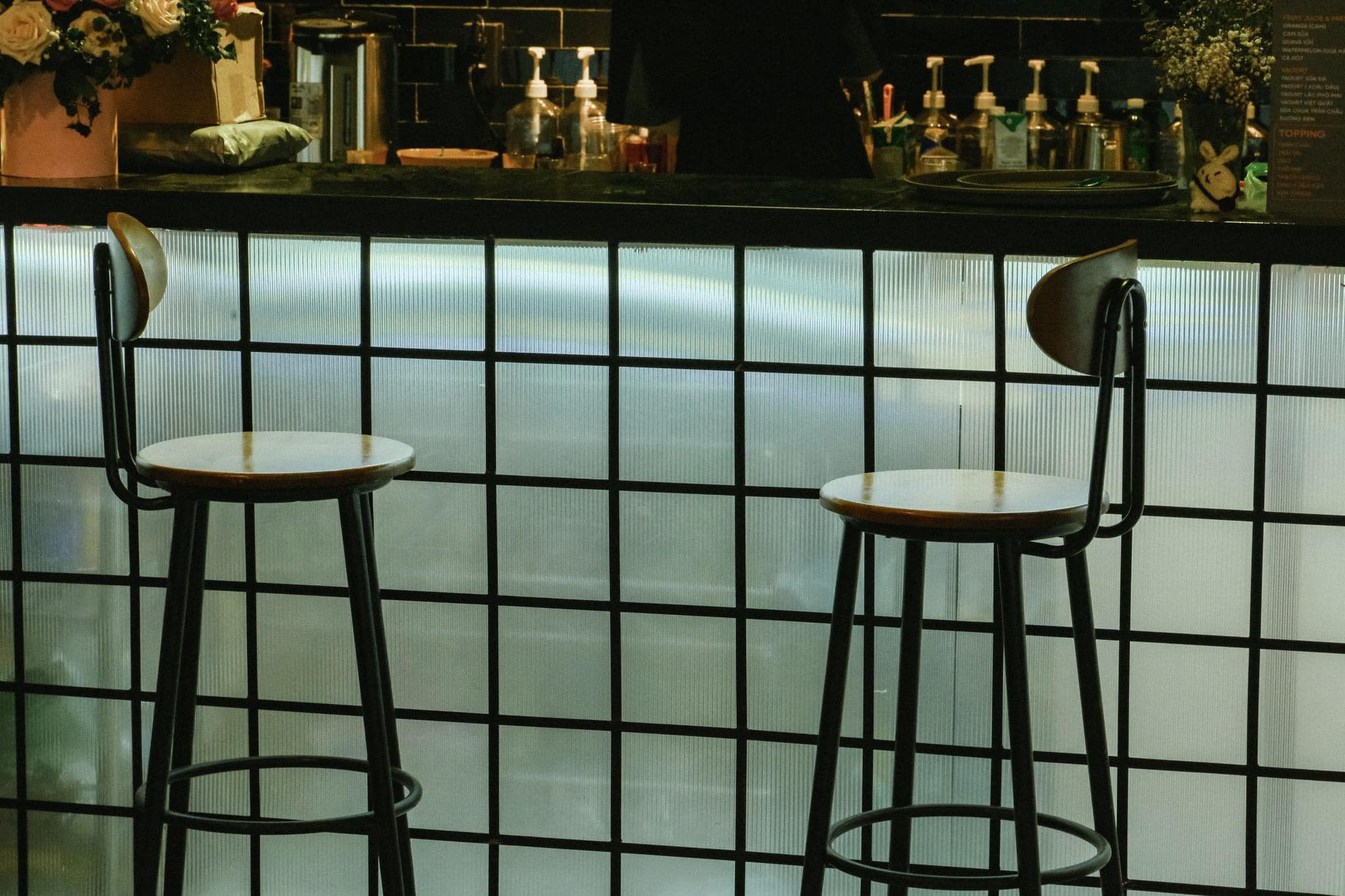 [🆕🇻🇳] Ha Phong IELTS – Thầy Hà & Phong 📚 Top1Learn 📕  Phân biệt FACTOR và ELEMENT
Khi nói đến yếu tố, chúng ta thường dùng “factor” và “element”.
Nhìn chung 2 từ này rất giống nhau, cái khác biệt lớn nhất ở đ , shares-0✔️ , likes-13❤️️ , date-2023-11-23 01:20:00🇻🇳🇻🇳🇻🇳📰🆕