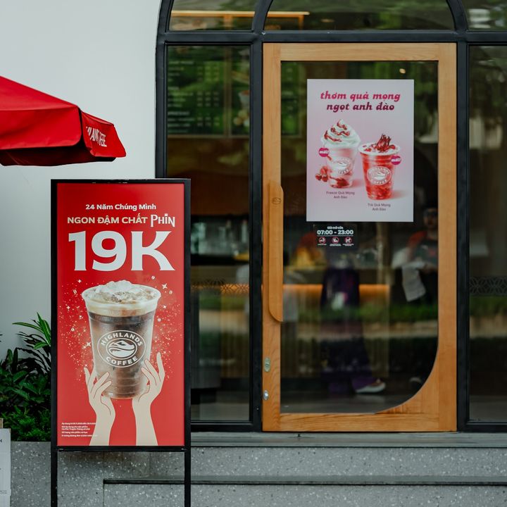 [☕️🇻🇳] Highlands Coffee – THƯƠNG HIỆU BẮT NGUỒN TỪ CÀ PHÊ VIỆT NAM ☕️ Top1Coffee 🥤 – Gu-chì đi với đôn-chềGu phê-đậm-đà mình về HighlandsVì Highlands luôn c …