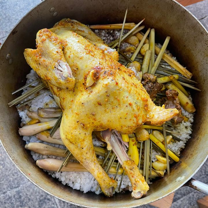 [🍜🇻🇳] CÀ MÈN – Đặc sản quê hương Quảng Trị 🍔Top1Food 🍜 – Nhìn da gà vàng ươm, thiệt là đẹp mắt.Dù chế biến theo kiểu nào, thịt g …