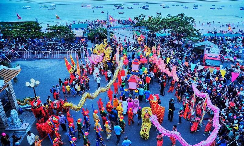 Những lễ hội truyền thống ở Nam Bộ nổi tiếng nhất kèm thời gian, địa điểm. Lễ hội Dinh Cô