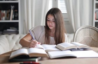 [👨‍🎓🇻🇳] 5 Cấu trúc find trong tiếng Anh và cách dùng