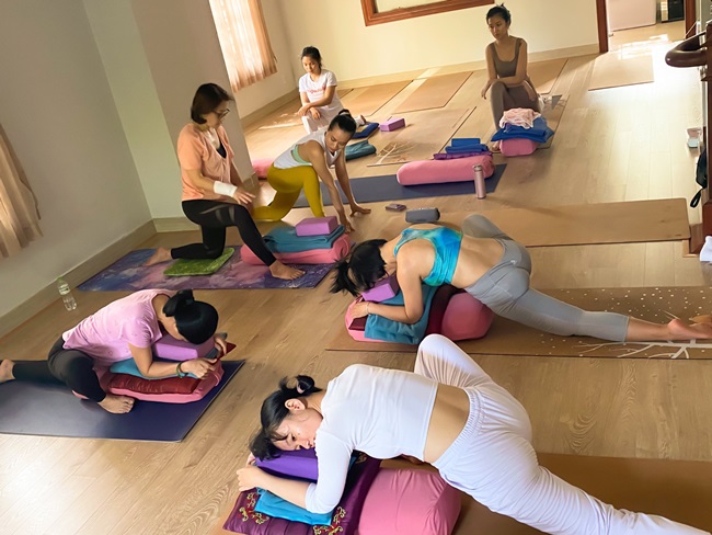 yoga trị liệu 14