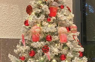 [☕️🇻🇳] Highlands Coffee – THƯƠNG HIỆU BẮT NGUỒN TỪ CÀ PHÊ VIỆT NAM 🥤 Top1Coffee ☕️ DÁNG XINH ĐÓN GIÁNG SINH, CHECK-IN CÂY THÔNG HỒNG!
Caption đã chuẩn bị nhưng hình cool thì Chúng mình chưa có? Lên đồ đến High , shares-12✔️ , likes-24K❤️️ , date-2023-12-09 13:01:55🇻🇳🇻🇳🇻🇳📰🆕