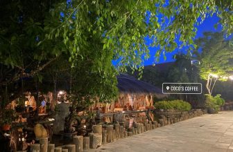 [☕️🇻🇳] CoCo’s Coffee 🥤 Top1Coffee ☕️ Chiều hoàng hôn Coco’s
Ai tô mà xanh biếc  #CocosCoffee
57 Nguyễn Hữu Cảnh -Đồng Hới-Quảng Bình
02322468888
06:30-22:00 Monda , shares-1✔️ , likes-12❤️️ , date-2023-07-28 13:49:18🇻🇳🇻🇳🇻🇳📰🆕